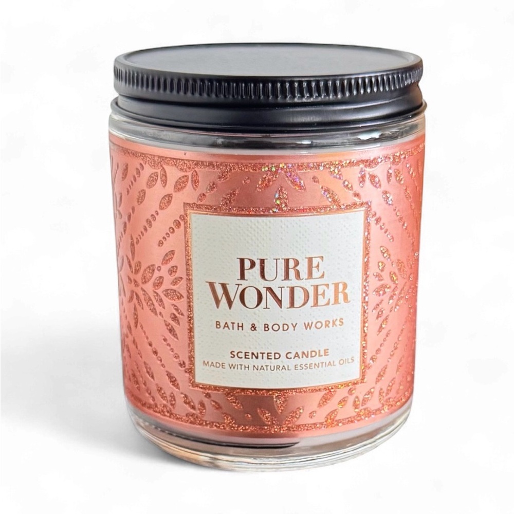 BATH & BODY WORKS |
SINGLE WICK CANDLE | PURE WONDER